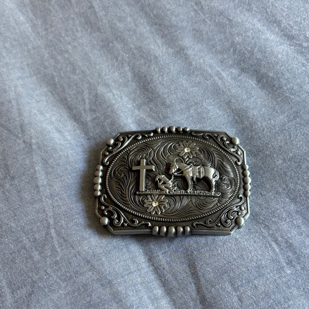 Silver Western Belt Buckle with Cross and Horse Design